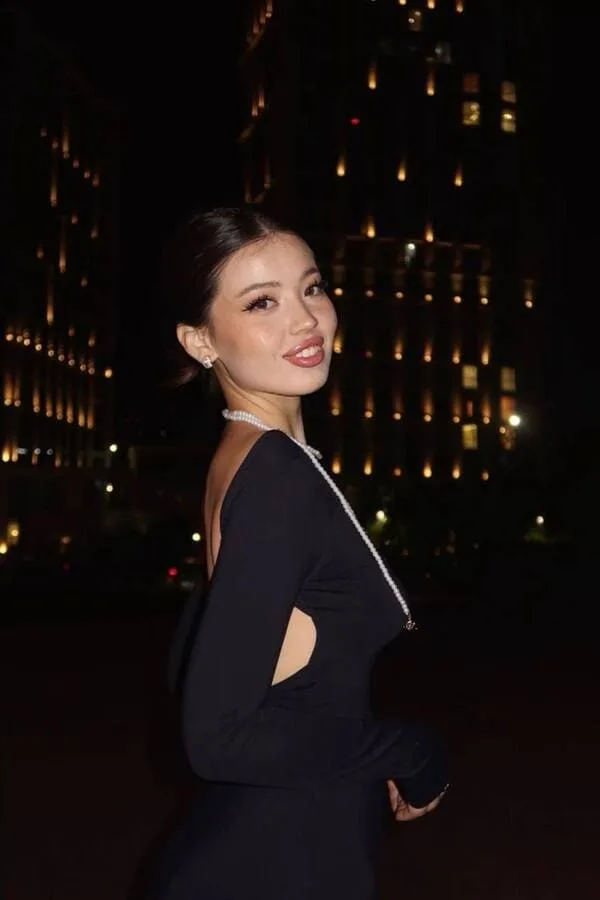 Annet - 98Dubai Escort